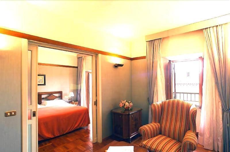 Hotel&Ristorante Miramonti Palazzo Storico รีเอติ ภายนอก รูปภาพ