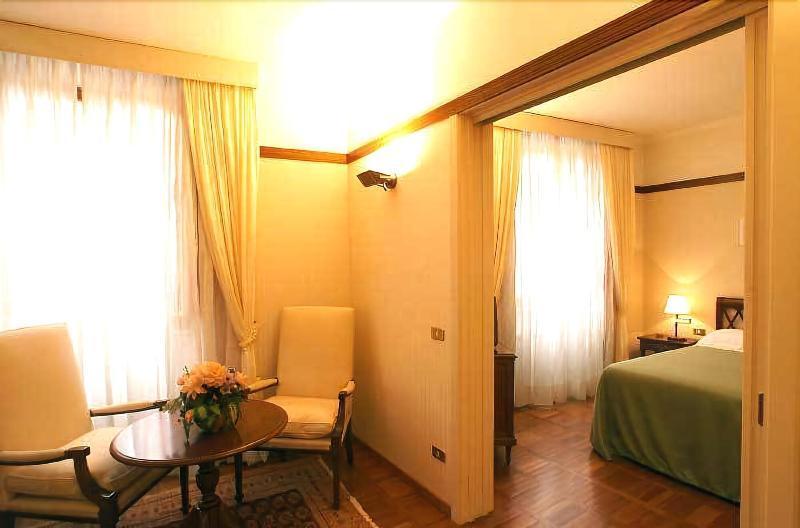 Hotel&Ristorante Miramonti Palazzo Storico รีเอติ ภายนอก รูปภาพ