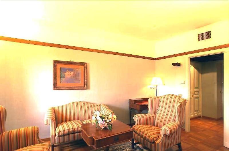 Hotel&Ristorante Miramonti Palazzo Storico รีเอติ ภายนอก รูปภาพ