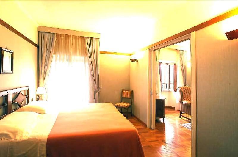 Hotel&Ristorante Miramonti Palazzo Storico รีเอติ ภายนอก รูปภาพ