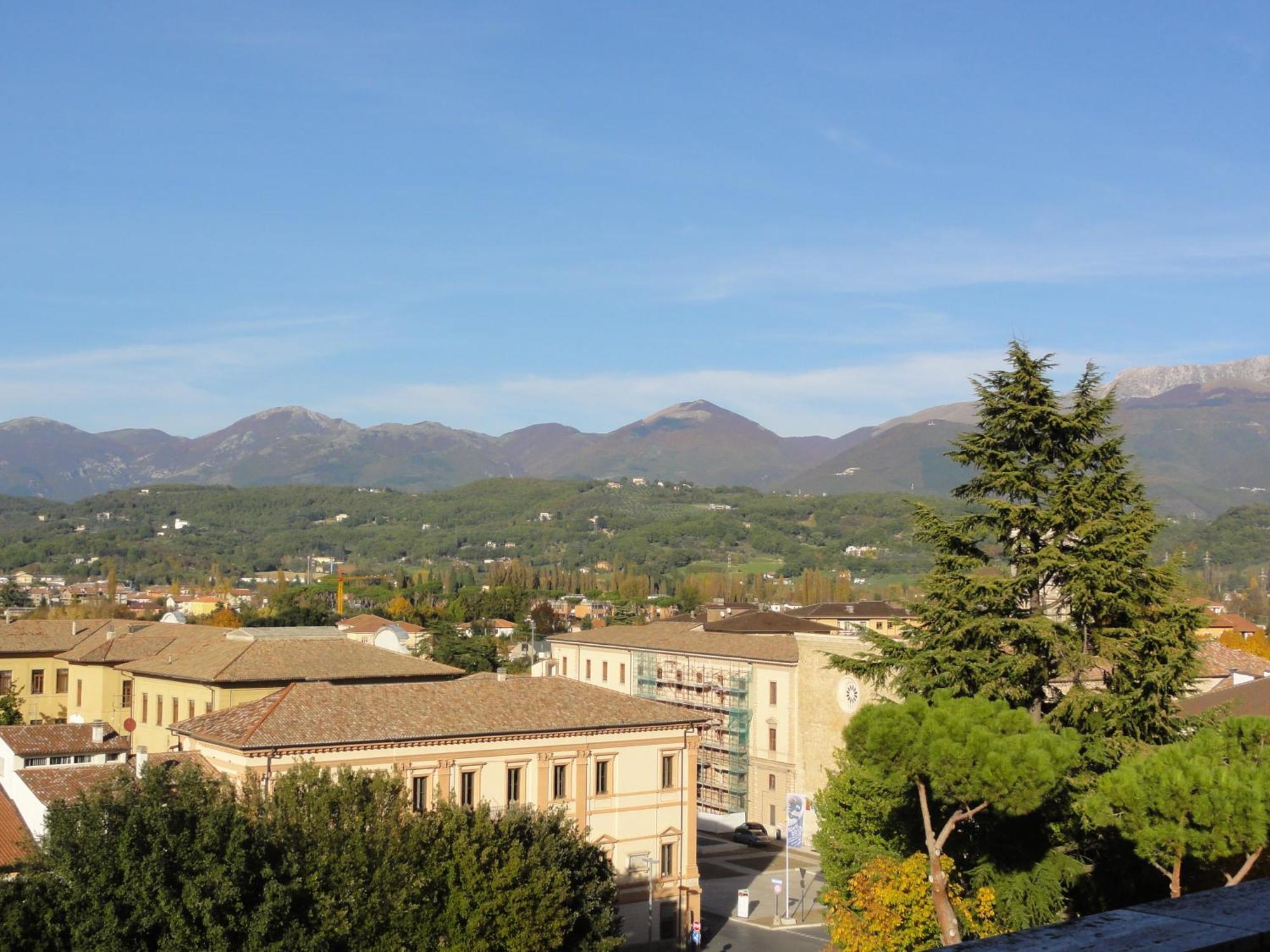 Hotel&Ristorante Miramonti Palazzo Storico รีเอติ ภายนอก รูปภาพ