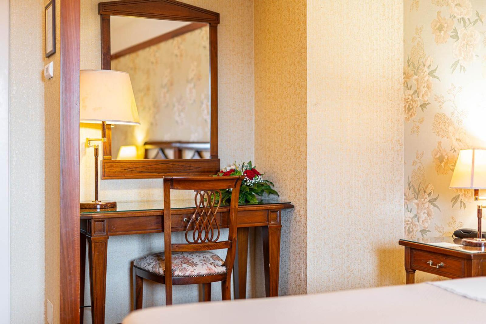 Hotel&Ristorante Miramonti Palazzo Storico รีเอติ ภายนอก รูปภาพ
