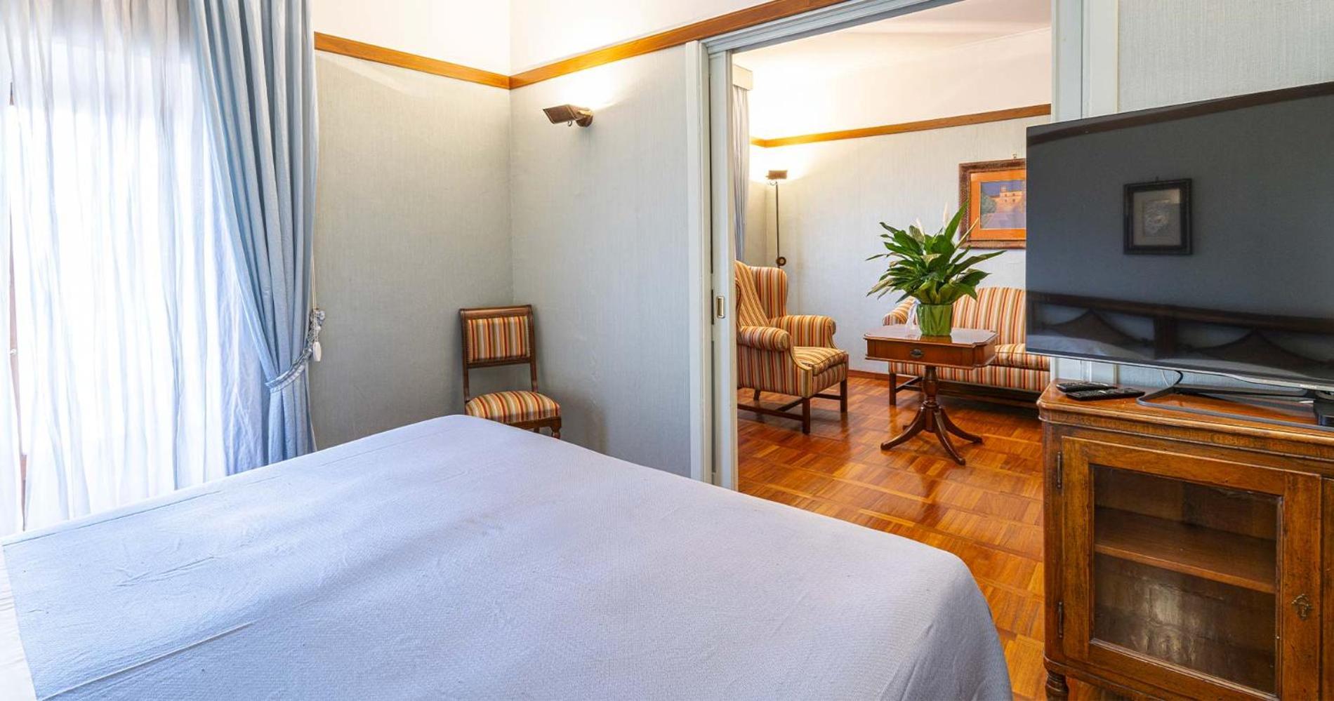 Hotel&Ristorante Miramonti Palazzo Storico รีเอติ ภายนอก รูปภาพ