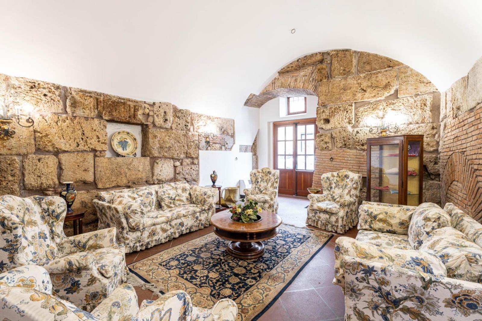 Hotel&Ristorante Miramonti Palazzo Storico รีเอติ ภายนอก รูปภาพ